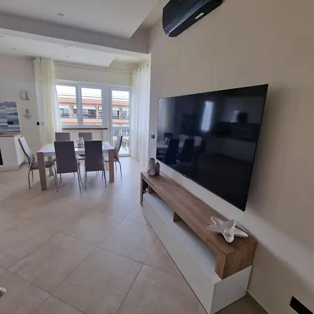 Apartment La Casa Del Sole A 50 M Dal Mare