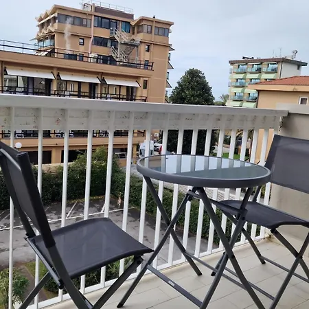Apartment La Casa Del Sole A 50 M Dal Mare