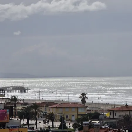 La Casa Del Sole A 50 M Dal Mare Apartmán